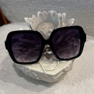 Gucci Black Oversized Sunglasses